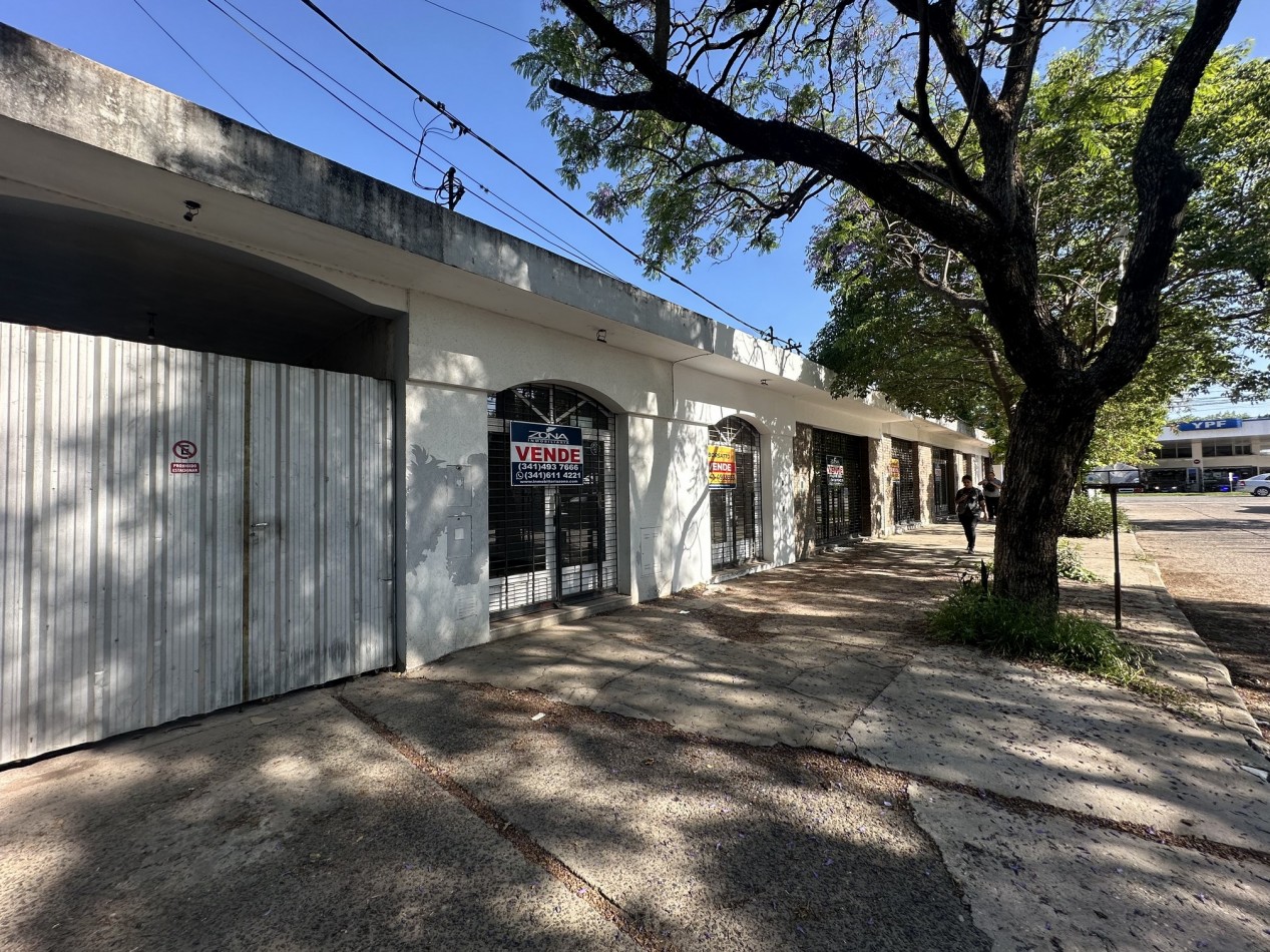 Locales comerciales + galpon en venta