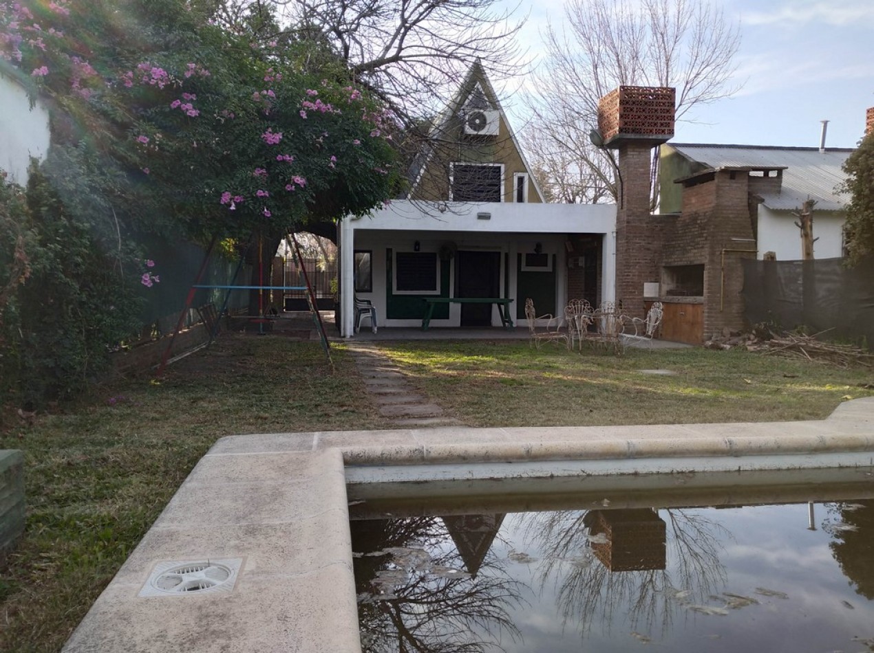 Casa 2 dorm con piscina en Liceo