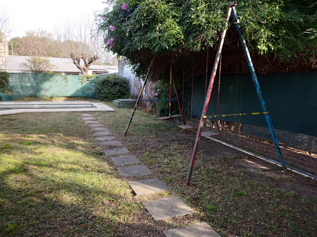 Casa 2 dorm con piscina en Liceo