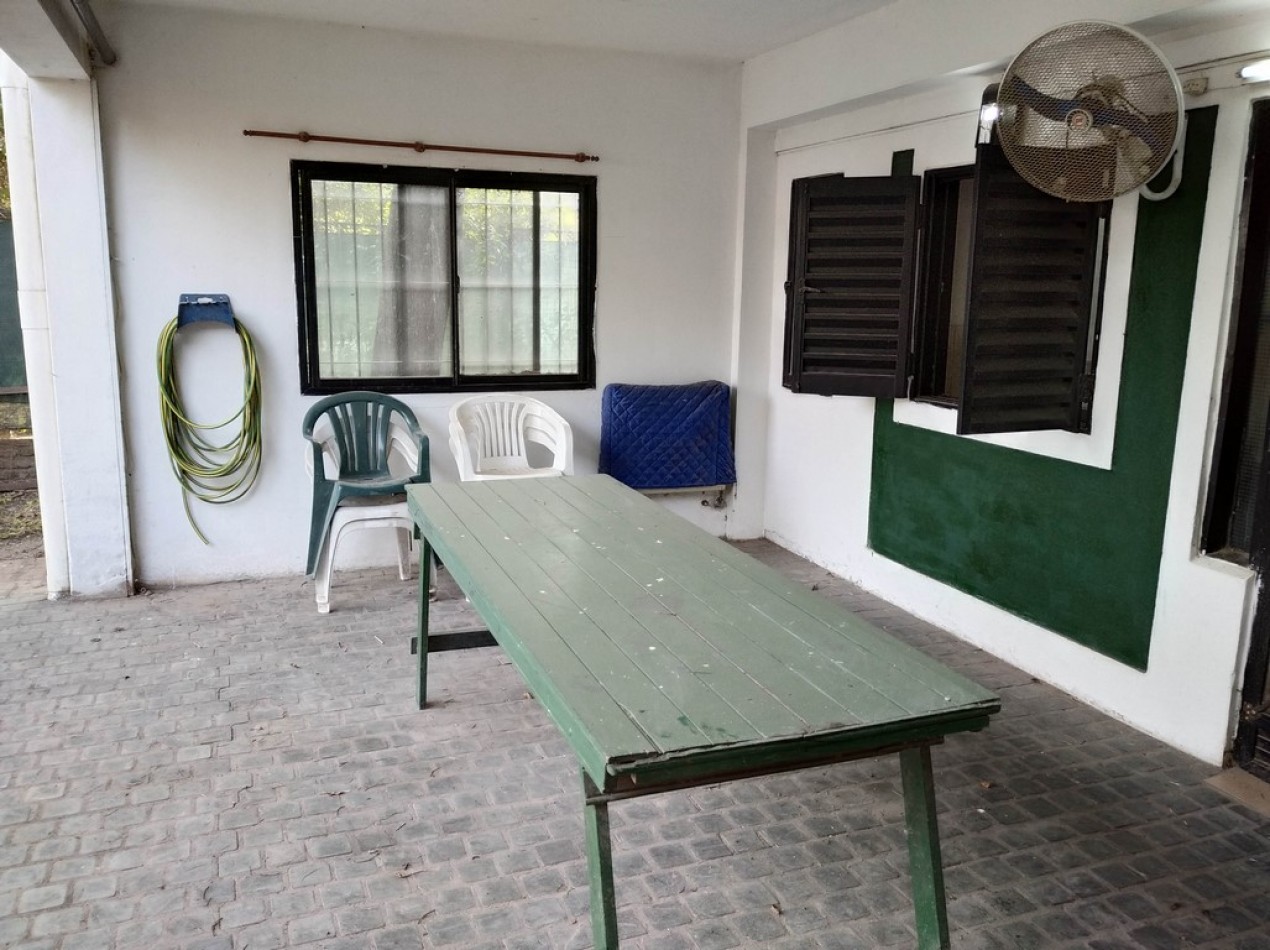 Casa 2 dorm con piscina en Liceo