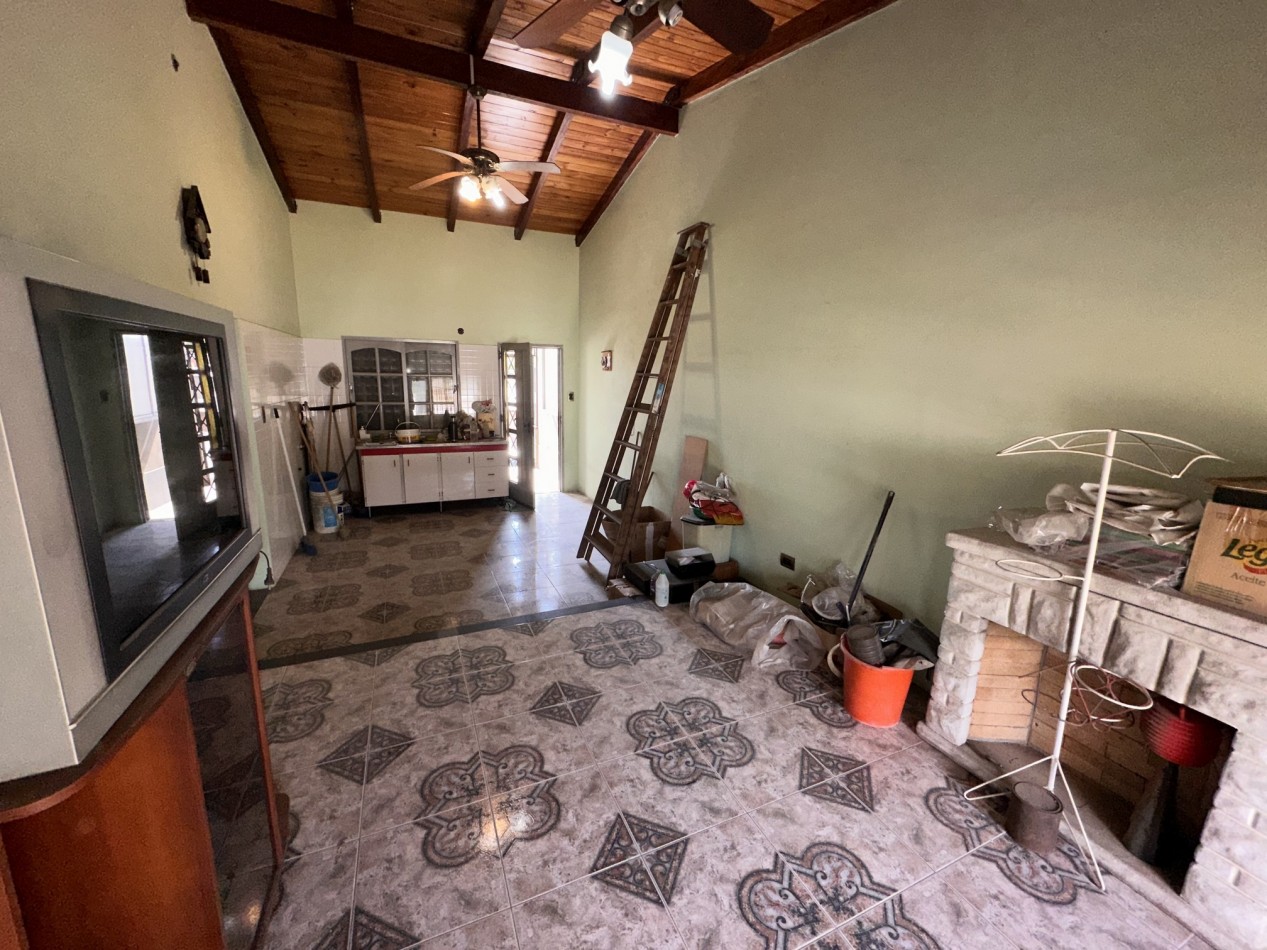 Venta 2 casas en un lote grande - Ideal 2 familias