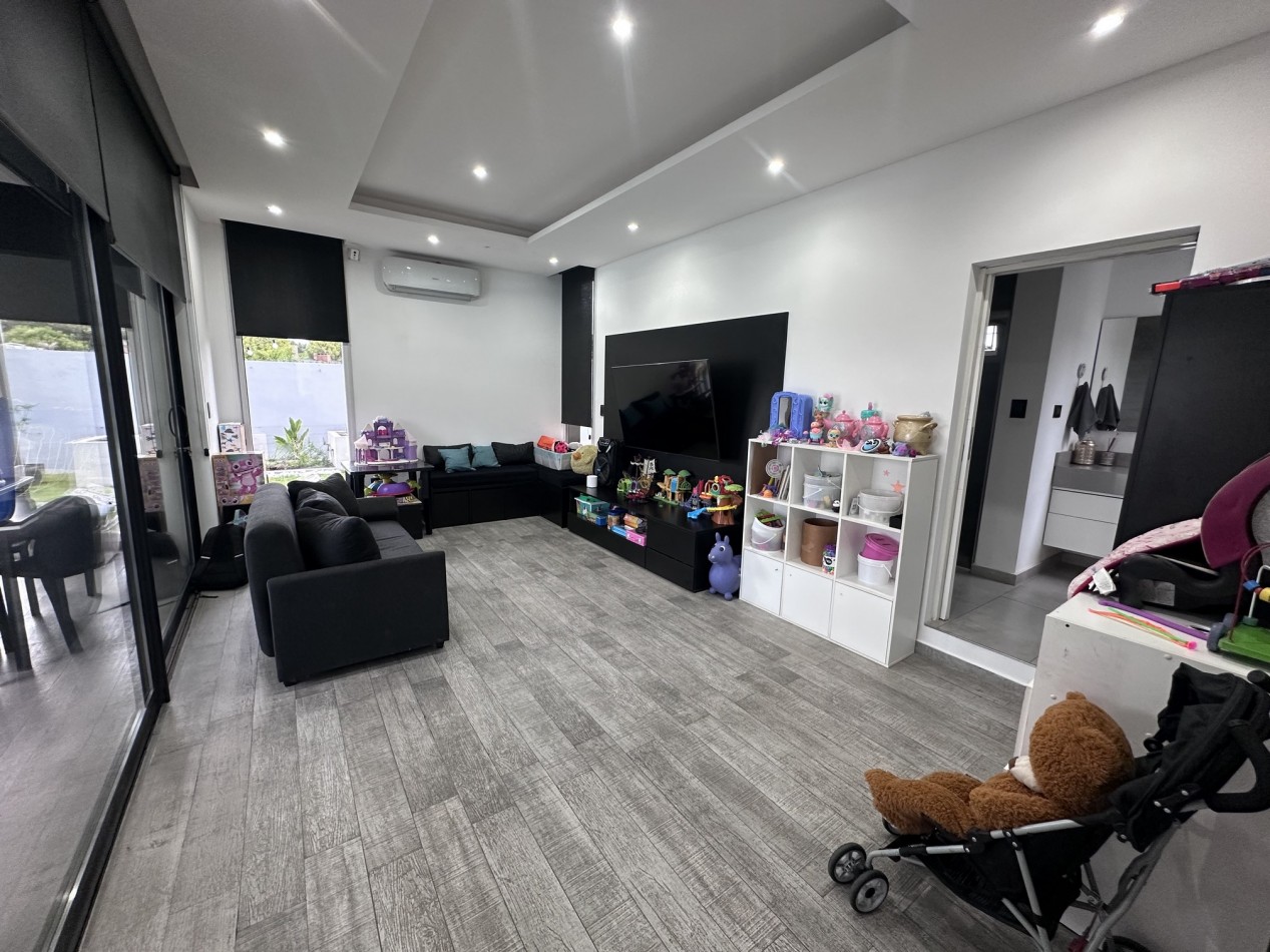 Increible Casa Premium 4 Dormitorios en Roldan