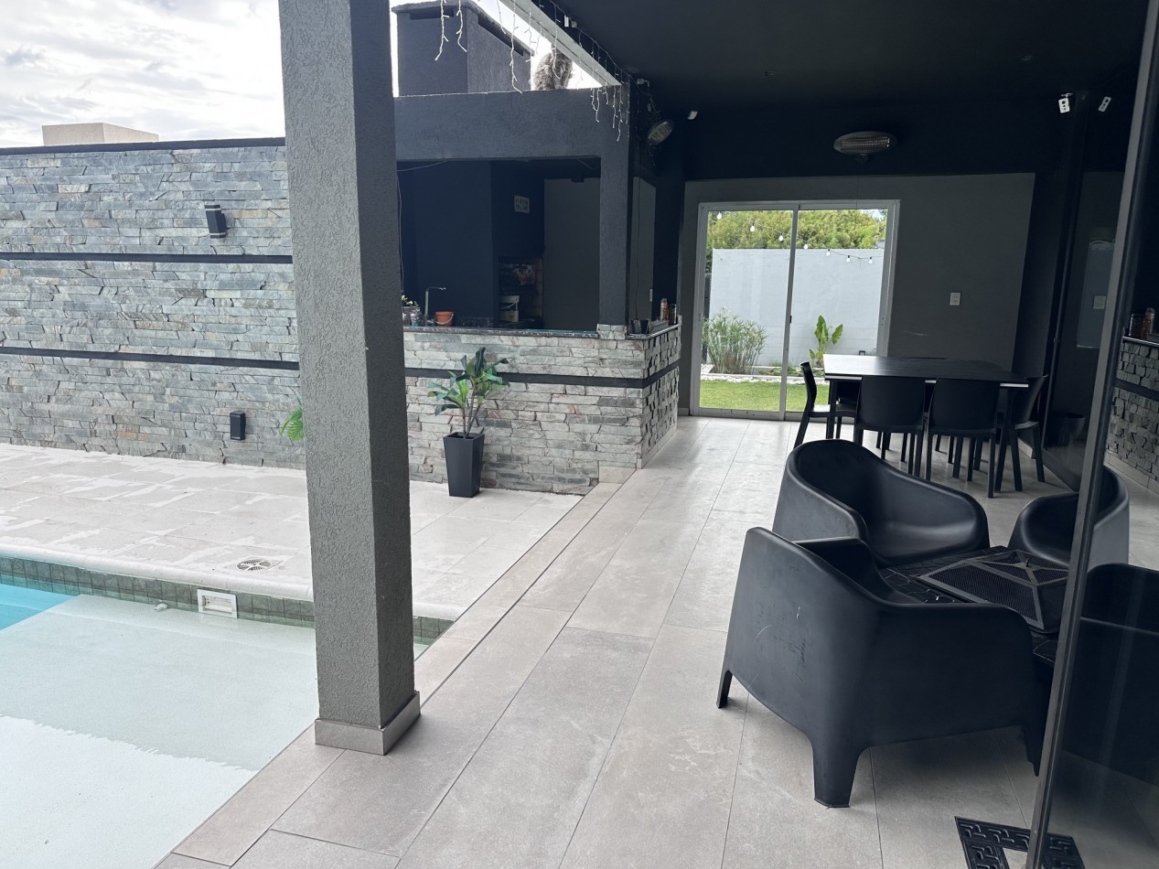 Increible Casa Premium 4 Dormitorios en Roldan