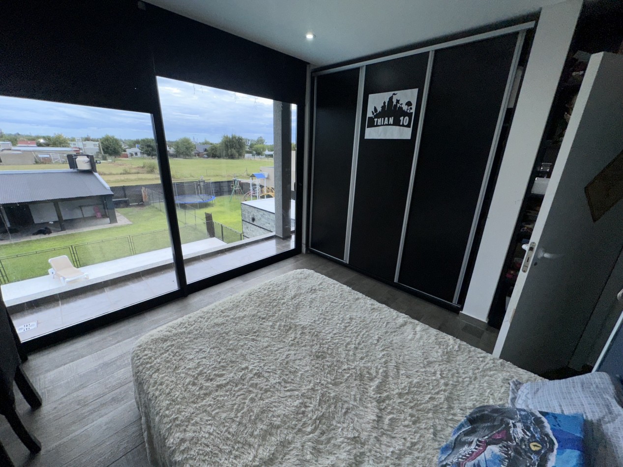 Increible Casa Premium 4 Dormitorios en Roldan