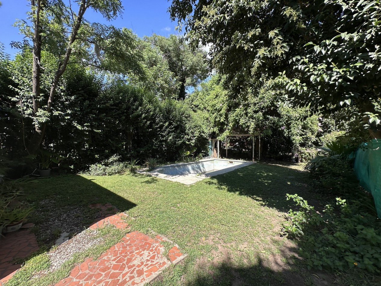 Casa a Reciclar en Garita 13 - Funes