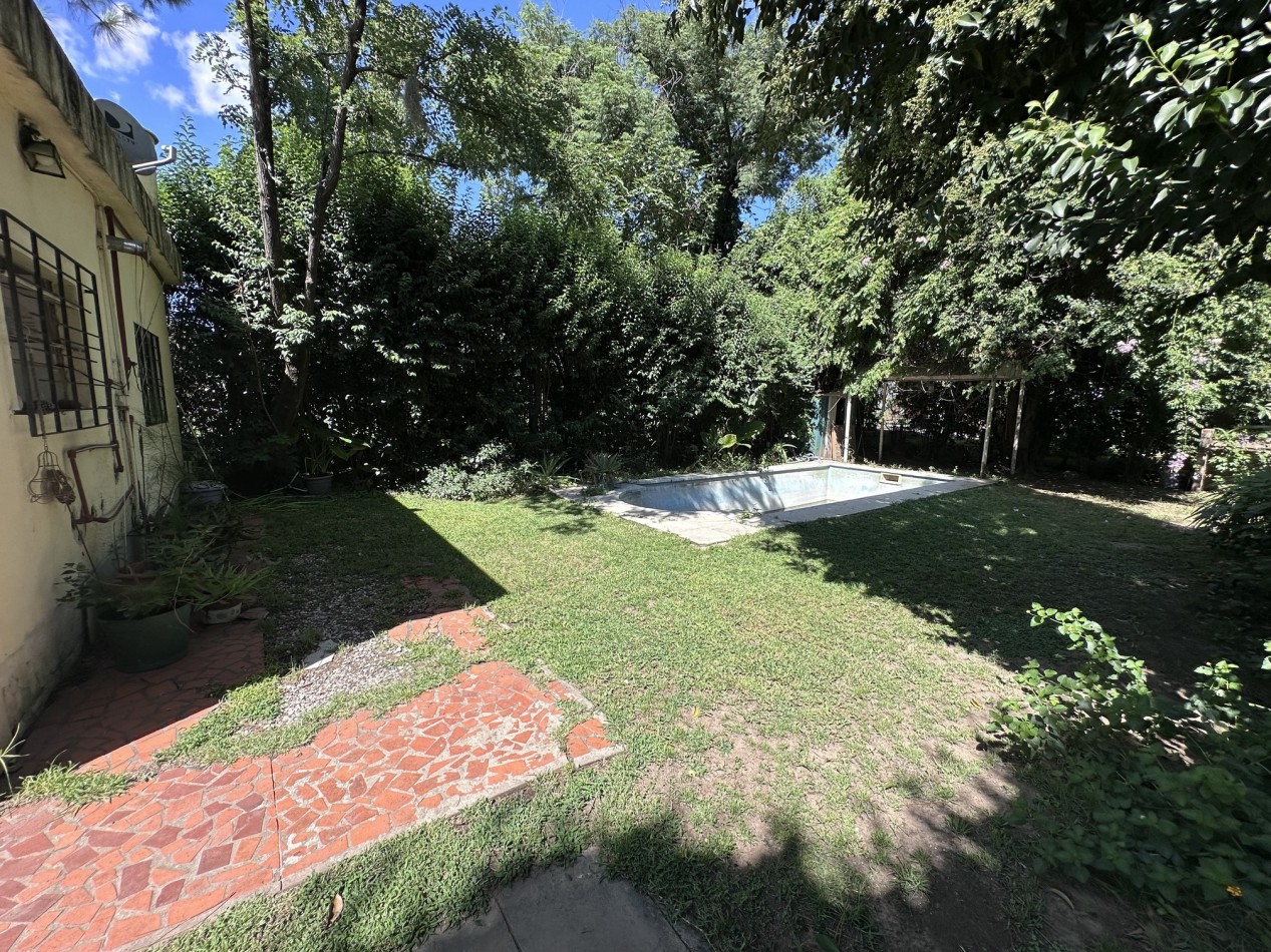 Casa a Reciclar en Garita 13 - Funes