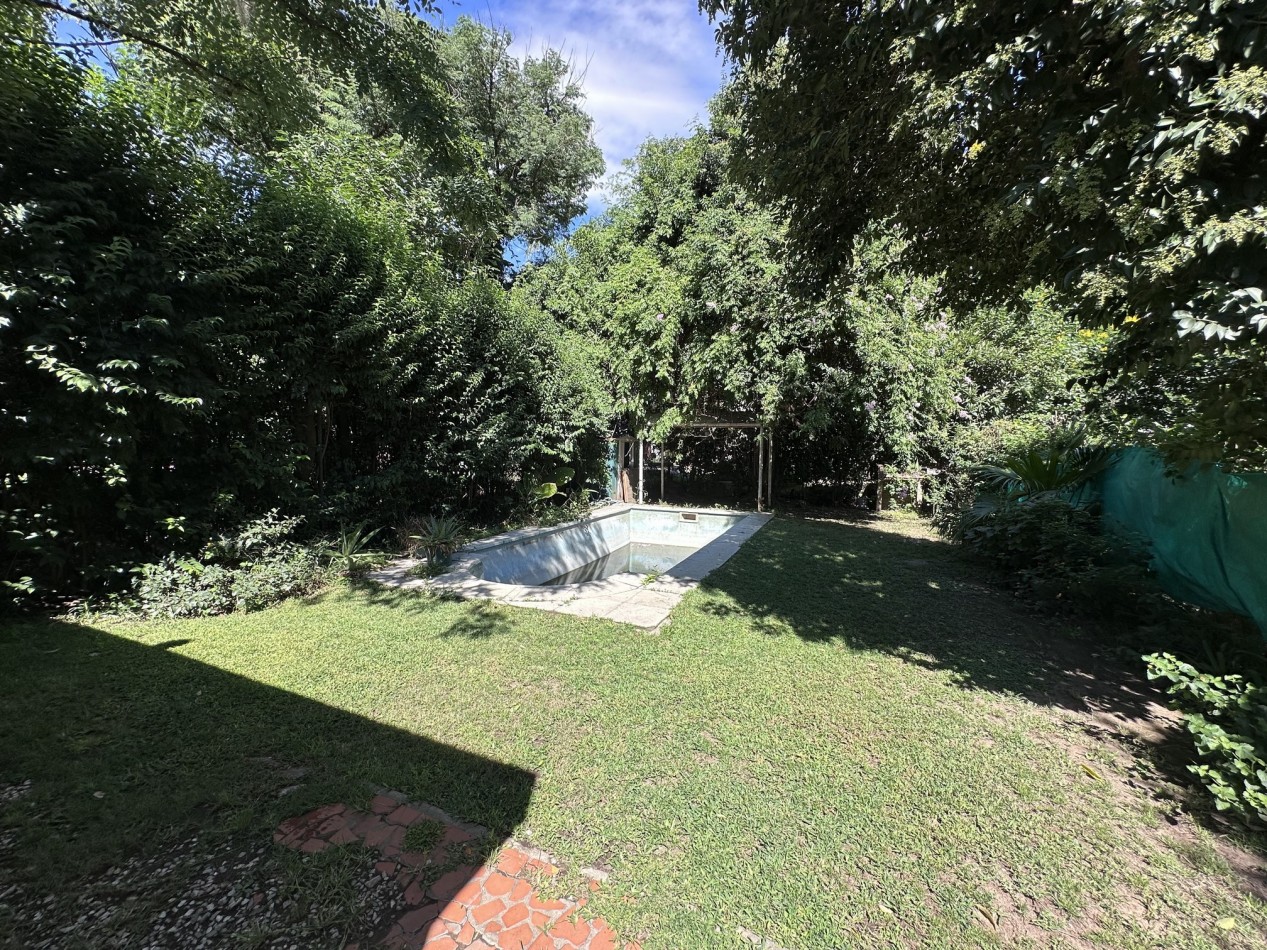 Casa a Reciclar en Garita 13 - Funes