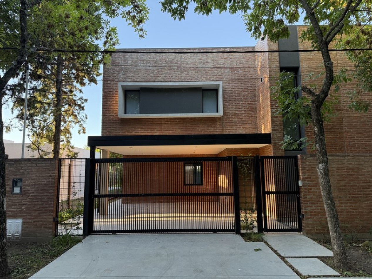 Venta casa 3 dormitorios en Fisherton - A estrenar