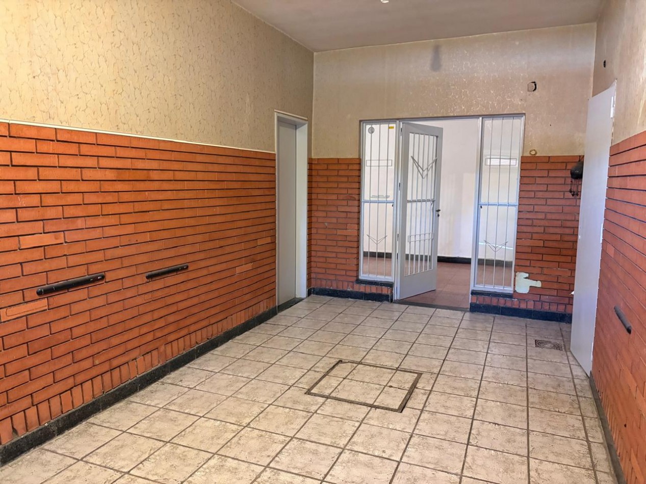 Alquiler Casa 2 dormitorios con patio y cochera