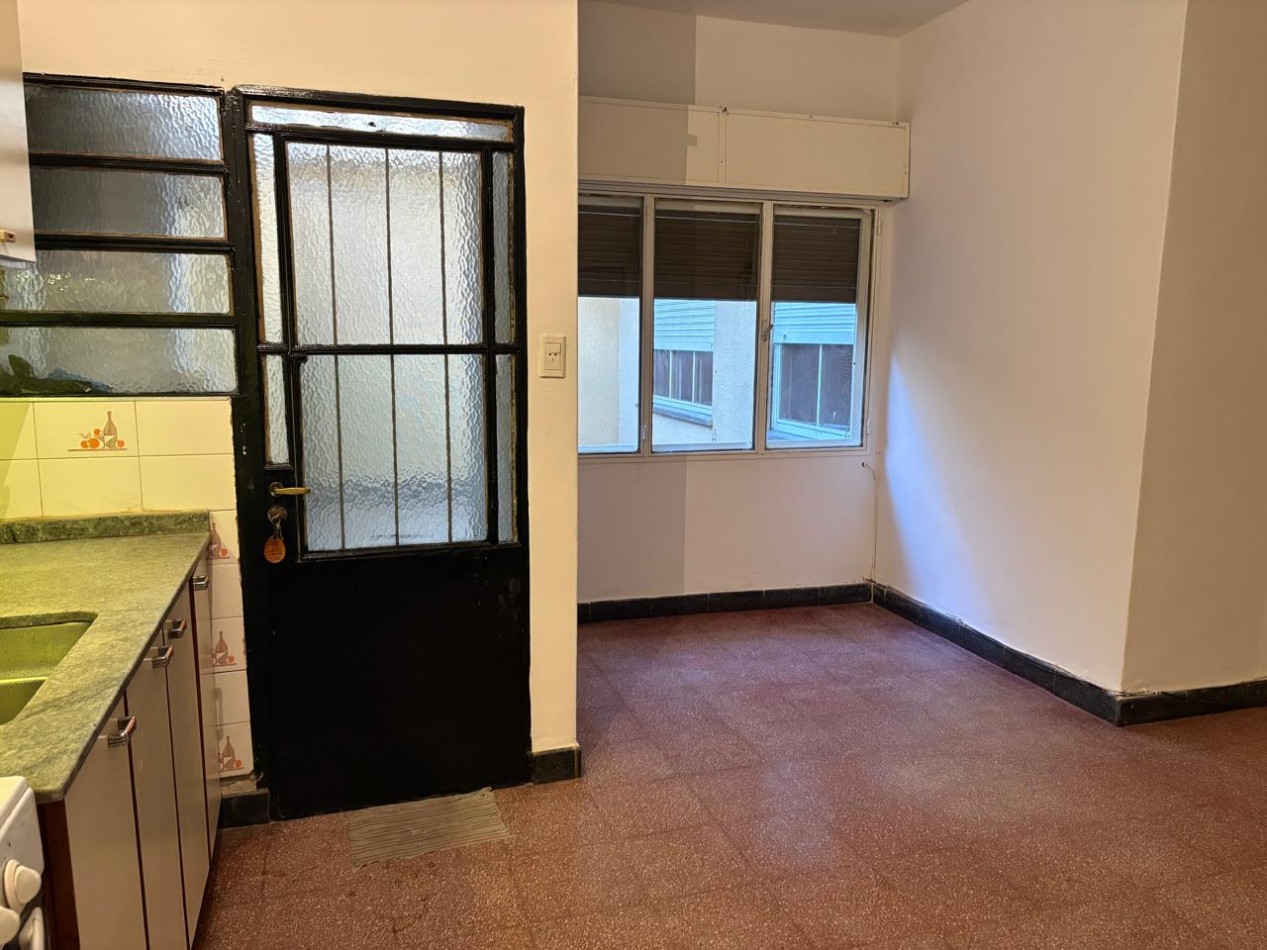 Alquiler Casa 2 dormitorios con patio y cochera