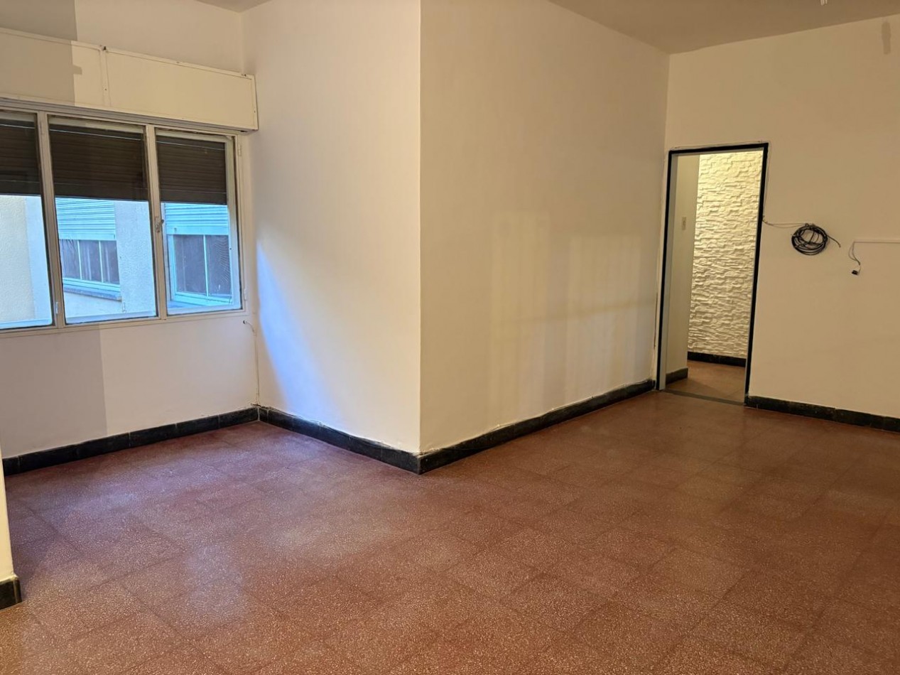 Alquiler Casa 2 dormitorios con patio y cochera