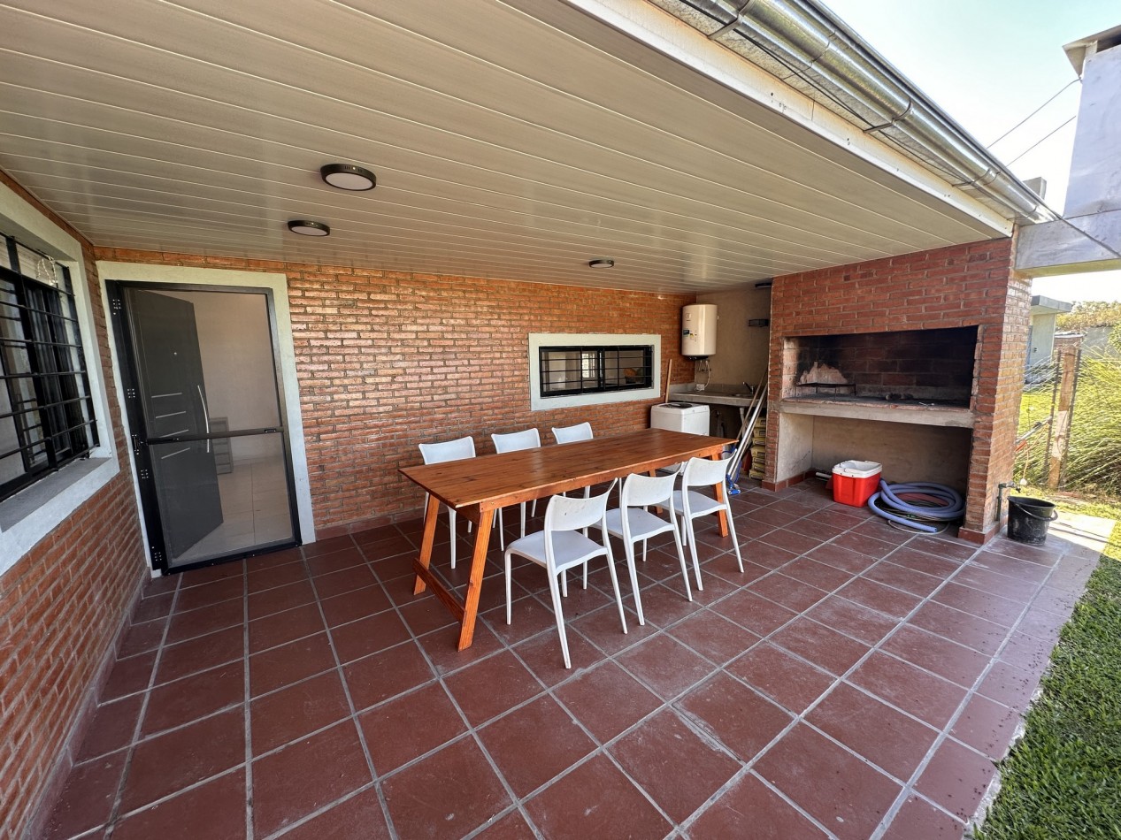 Casa a estrenar con pileta en Fincas de Ibarlucea