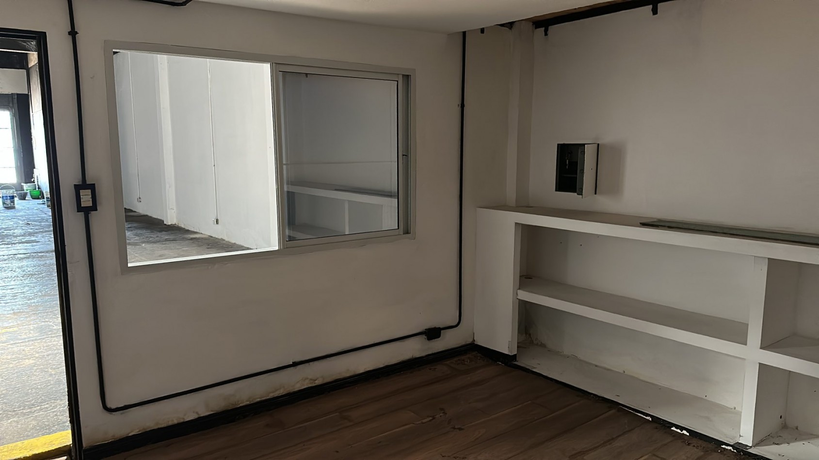 Alquiler Galpon - Local 200 m2 en Fisherton