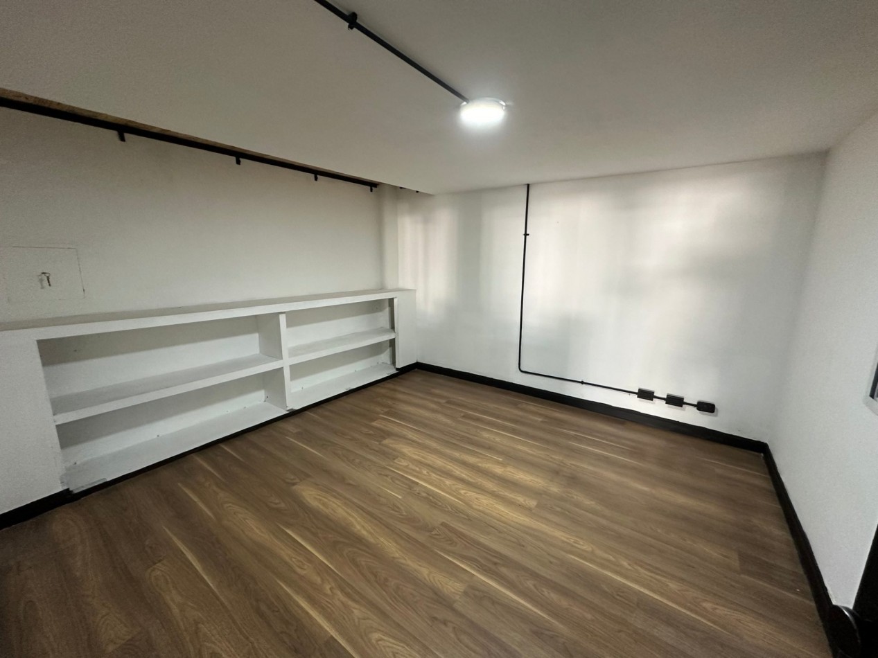 Alquiler Galpon - Local 200 m2 en Fisherton
