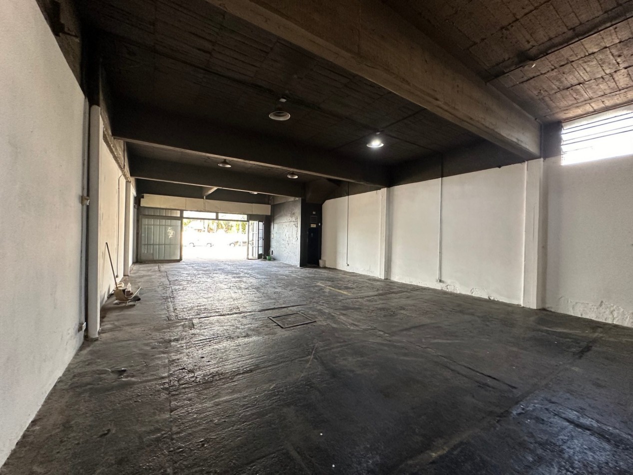 Alquiler Galpon - Local 200 m2 en Fisherton