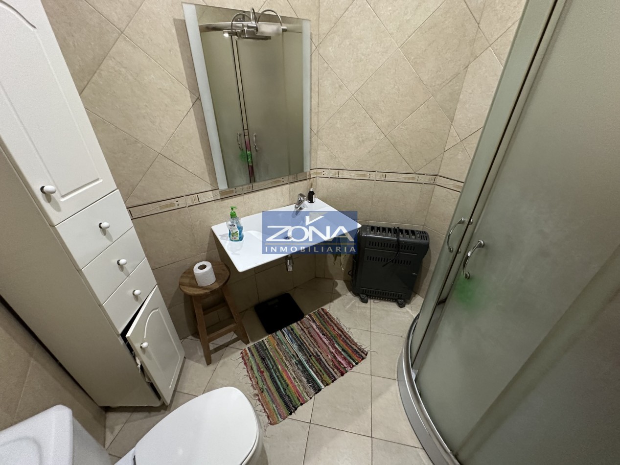 Venta casa 3 dormitorios con gran parque forestado