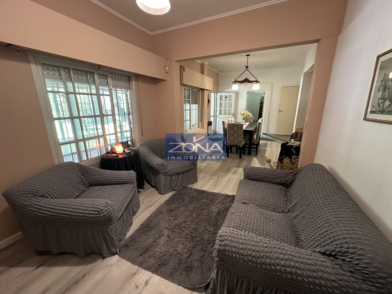 Venta casa 3 dormitorios con gran parque forestado