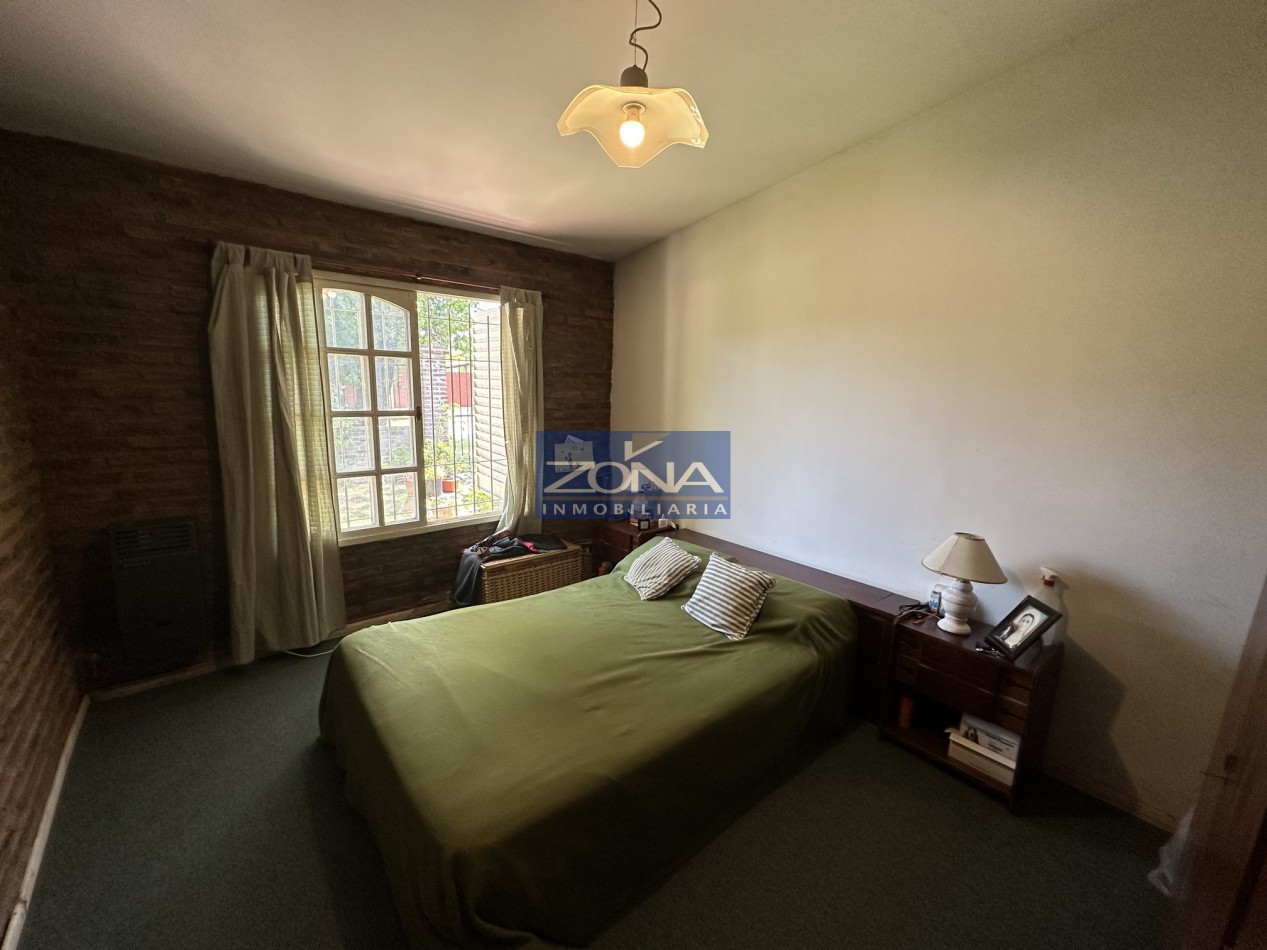 Venta casa 3 dormitorios con gran parque forestado