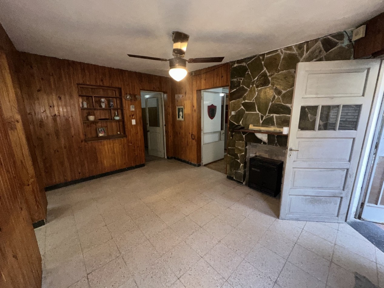 Casa Urbana a Reciclar - Ideal Uso Comercial - Centro de Funes