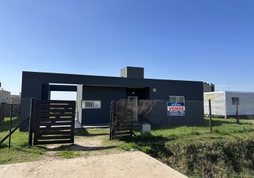 Funes Norte: Venta Casa 2 dorm. (Ideal inversores)