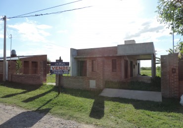 Venta casa 1 dorm. primera calidad en Roldan